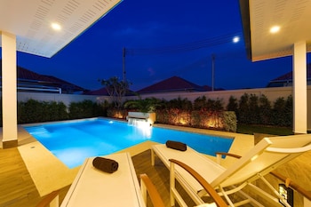 brand new modern 3 bedroom villa mb20