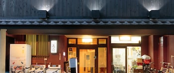 kyoto hana hostel