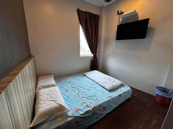 oyo 91242 muar golden horse hotel