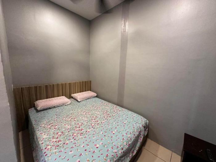 oyo 91242 muar golden horse hotel