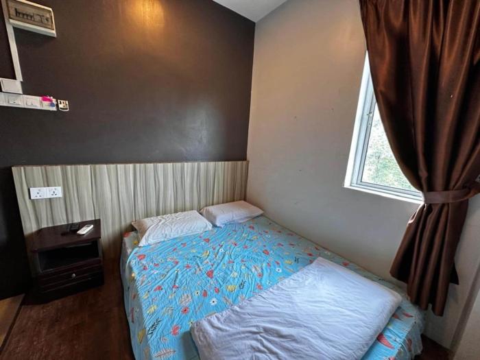 oyo 91242 muar golden horse hotel