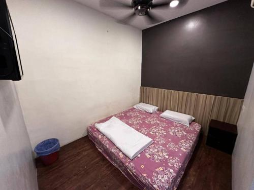 oyo 91242 muar golden horse hotel