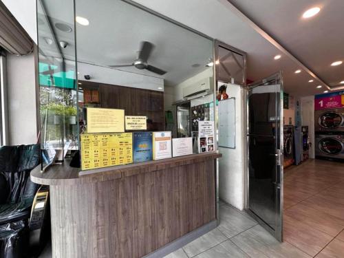 oyo 91242 muar golden horse hotel