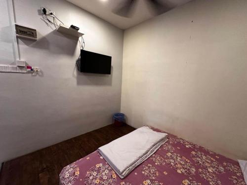 oyo 91242 muar golden horse hotel