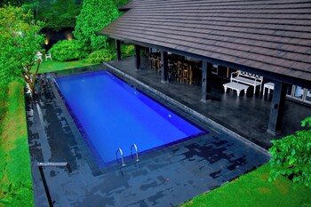 Elite Black Villa,,3 star