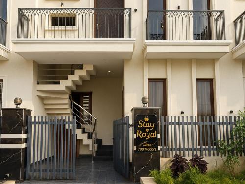 stay royal villa bnb gf