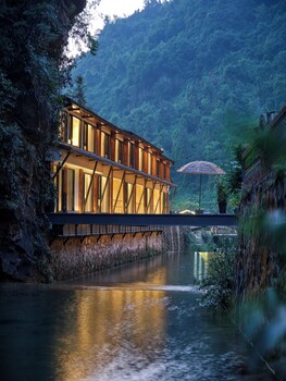 zhangjiajie zen retreat