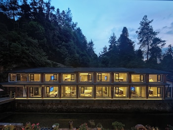 zhangjiajie zen retreat