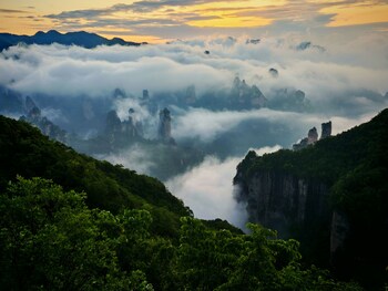 zhangjiajie zen retreat