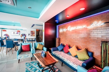 Jomtien Beach Sleep Inn - Steps From Beach & Market,,3 star