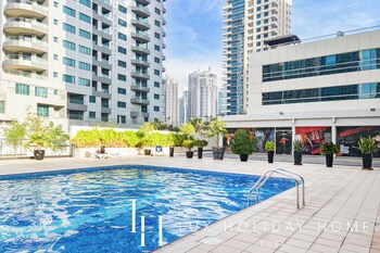 lux the marina view suite 3