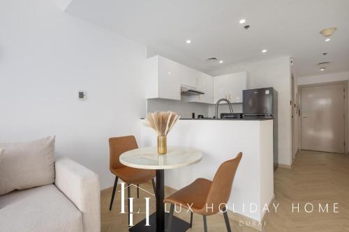 lux the marina view suite 3