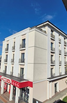 hotel imperial timisoara by jr