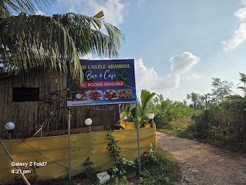 wood castle arambol