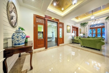 at tree hotel thaphae gate chiangmai
