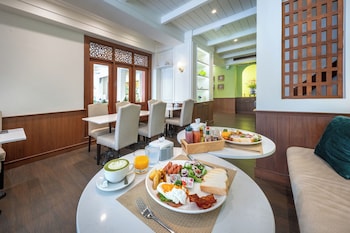at tree hotel thaphae gate chiangmai