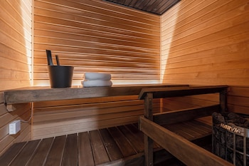 12Th Floor Sauna Retreat With Views,,3 star