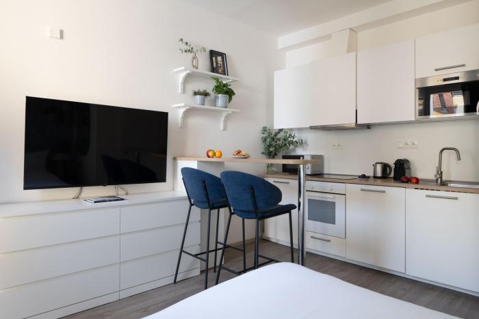 enjoy downtown boutique apartments 12 by goodnite cz