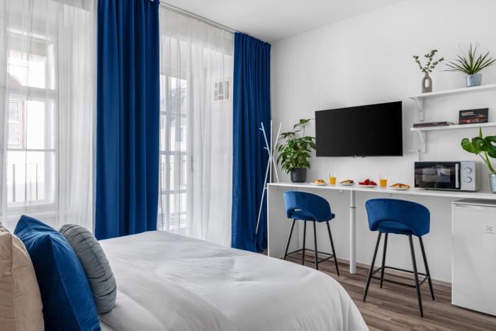 enjoy downtown boutique apartments 12 by goodnite cz