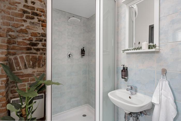 enjoy downtown boutique apartments 12 by goodnite cz