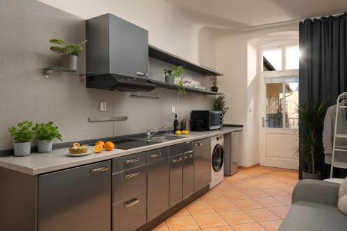 enjoy downtown boutique apartments 12 by goodnite cz