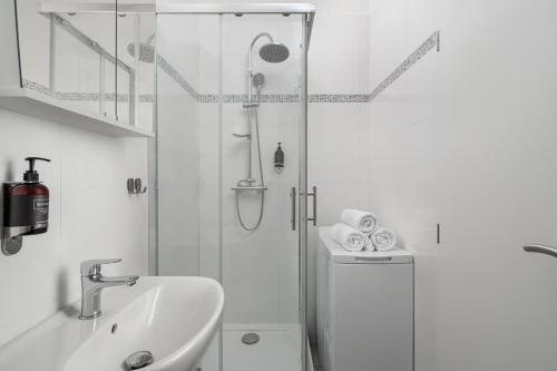 enjoy downtown boutique apartments 12 by goodnite cz