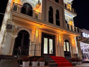 donish hotel