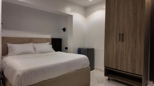 grandserve luxury apartments