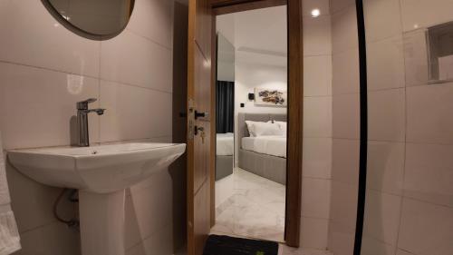 grandserve luxury apartments