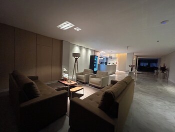 Bon Vivant Hotel,,3 star