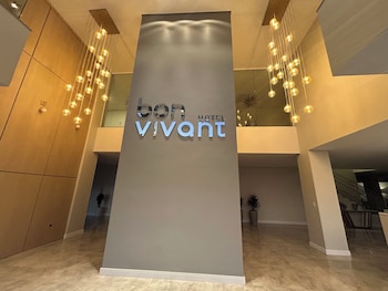 Bon Vivant Hotel,,3 star