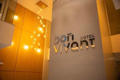 bon vivant hotel