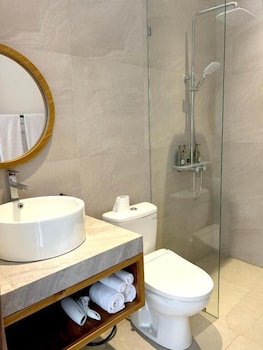 Kemari Ubud,,2 star
