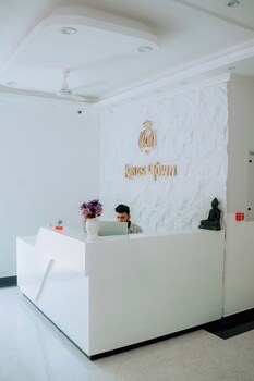 kings town hotel