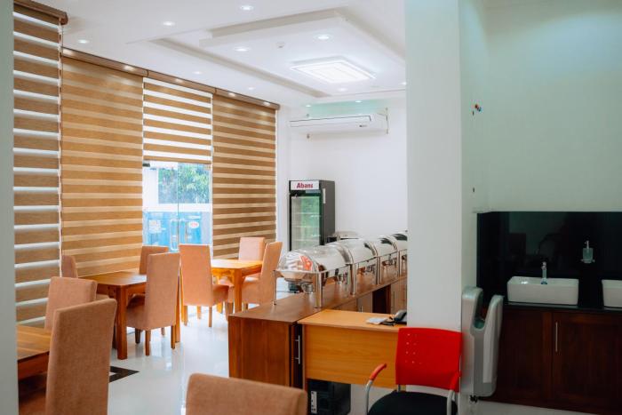 kings town hotel
