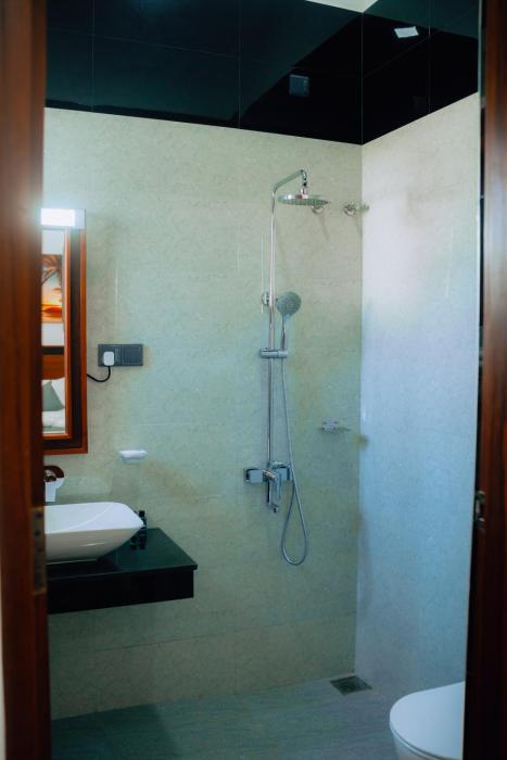 kings town hotel