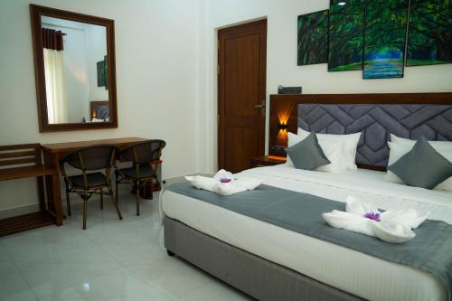 kings town hotel