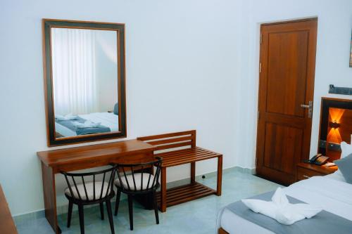 kings town hotel