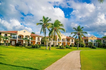 cozy apartment at cocotal golf suites