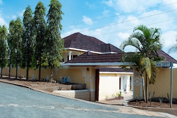 Elegant Villa Apart,,3 star