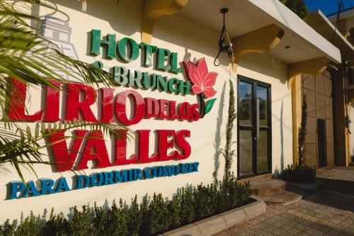 hotel and brunch lirio de los valles