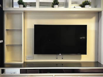 yare pasay city apartment for rent perfect for stay front of mall of asia
