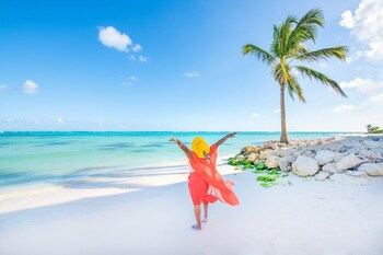 beach fun and life