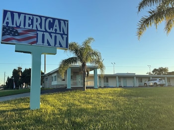 American Inn,,2 star