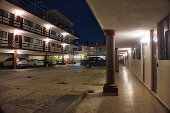 hotel meson del bosque