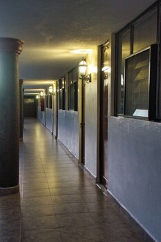 Hotel Meson Del Bosque,,2 star