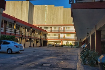 hotel meson del bosque