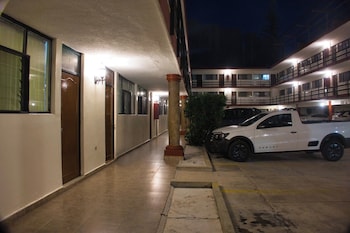 hotel meson del bosque