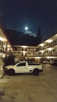 hotel meson del bosque