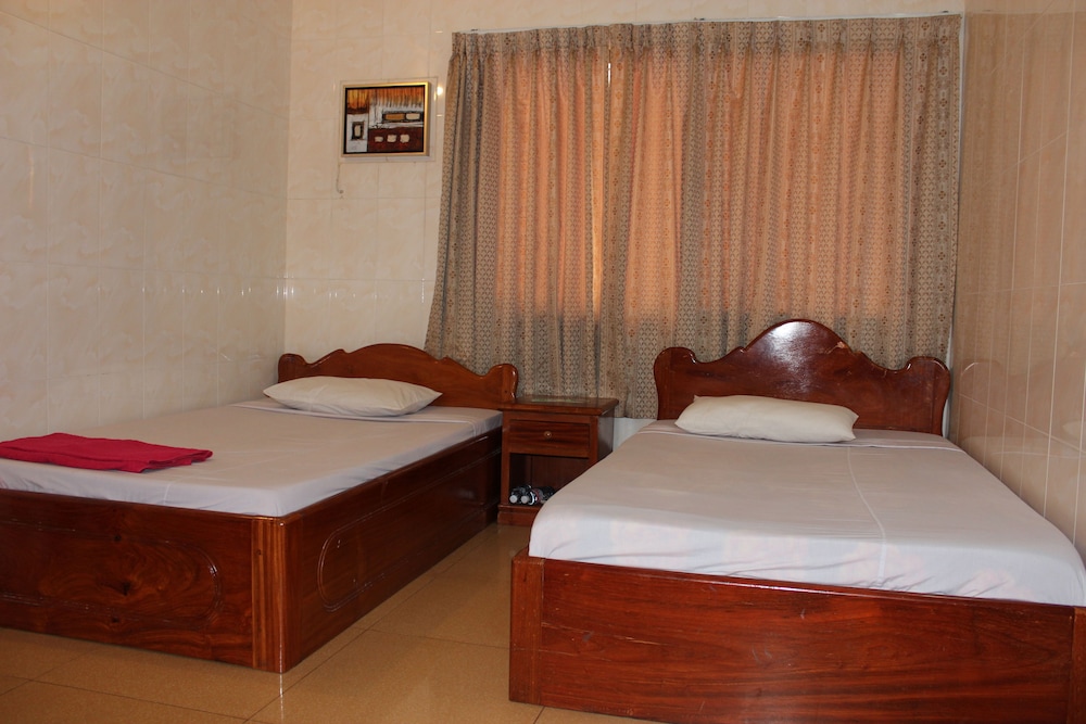 lucky 2 guesthouse